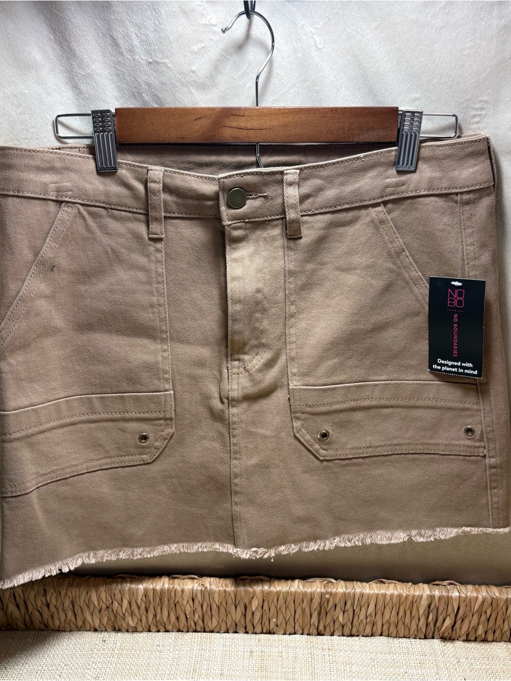 Summer Sale NWT No Boundaries Khaki Cargo Raw Hem Mini Skirt Medium (7-9)